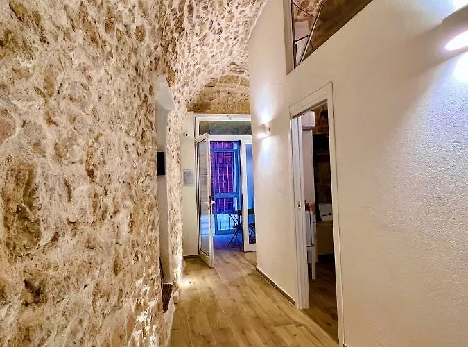 La Maison Arco Boccolicchio Alojamento de Acomodação e Pequeno-almoço Manfredónia